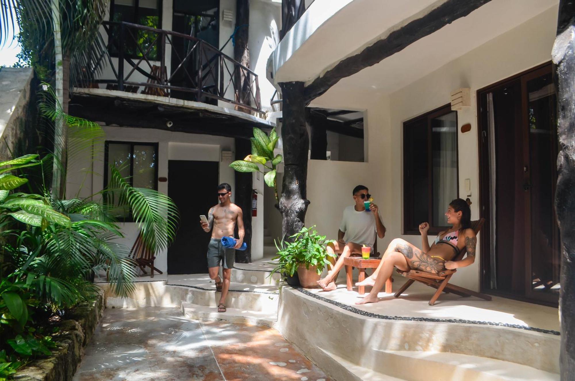 Siesta Fiesta Hotel Adults Only - 5Th Avenue Playa del Carmen Exterior photo