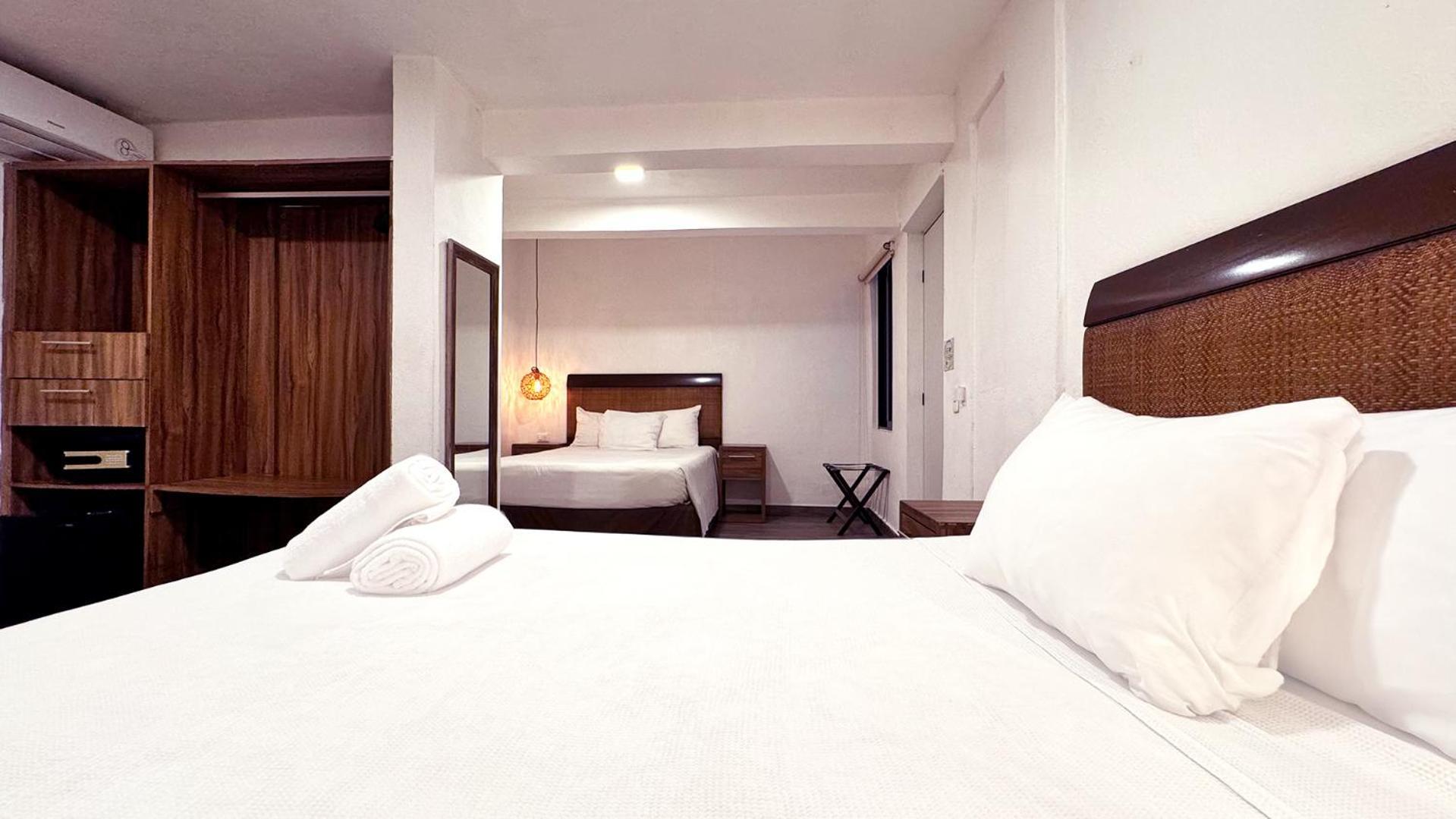Siesta Fiesta Hotel Adults Only - 5Th Avenue Playa del Carmen Room photo
