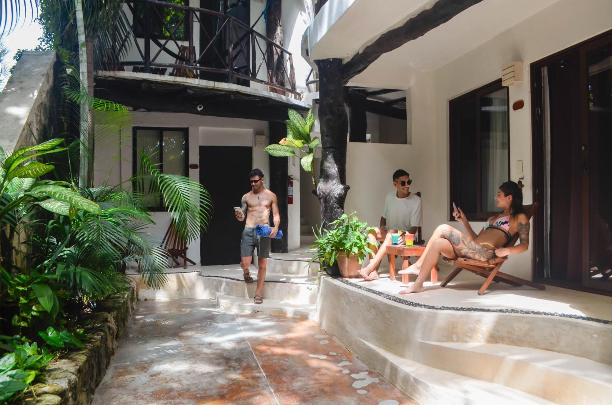 Siesta Fiesta Hotel Adults Only - 5Th Avenue Playa del Carmen Exterior photo